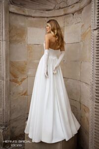 Herm’s Bridal IDORE wedding dress – minimalist, A-line, simple, satin, corset bodice, straight neckline, bare shoulders, no train