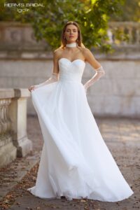 Herm’s Bridal IGDIR wedding dress – minimalist, A-line, princess, flowy, organza, plunging neckline, corset bodice, sweetheart neckline, bare shoulders, no train