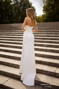 Herm’s Bridal INDEE wedding dress – simple, modest, mermaid, slim, lace and crepe, corset bodice, straight neckline, bare shoulders, no train, with train