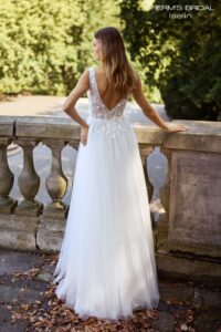 Herm’s Bridal ISELIN wedding dress – boho, A-line, romantic, modest, flowy, lace and tulle, plunging neckline, V-neckline, with straps, no train
