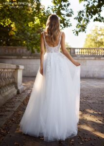 Herm’s Bridal ITHACA wedding dress – A-line, romantic, embellished, flowy, lace and tulle, straight neckline, with straps, no train