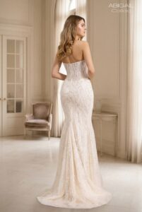 Suknia ślubna Herm’s Bridal CALLAO – syrena, wąska, zdobiona, z koronki i tiulu, głęboki dekolt, gorsetowa góra, dekolt w serce, odkryte ramiona, z długim rękawem, krótka, z trenem