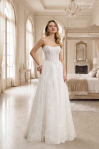 Herm’s Bridal CARMEN wedding dress – A-line, romantic, flowy, lace and tulle, corset bodice, bateau neckline, bare shoulders, no train